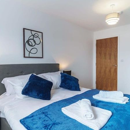 Stunning 2 Bed Apartment In Salford With Views Manchester Exterior foto
